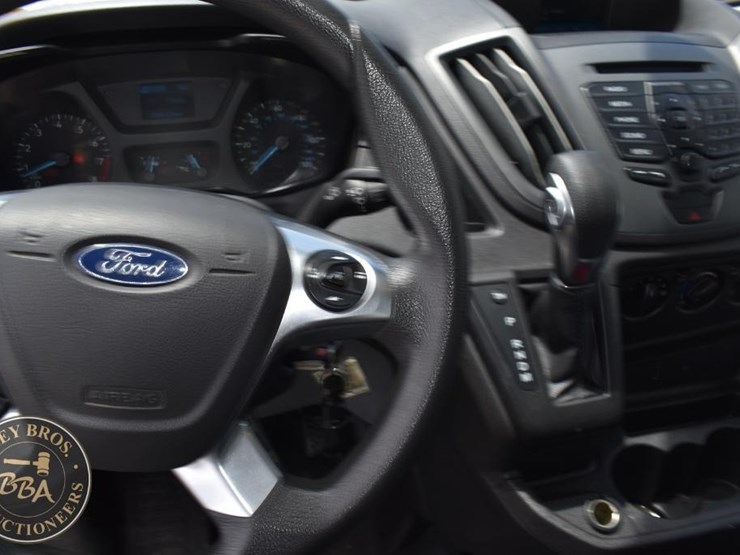 2019-ford-transit-image-29