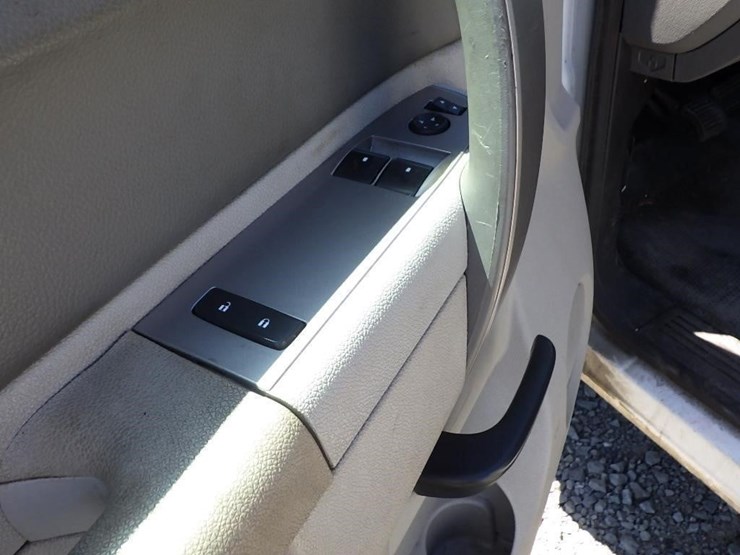 2014-chevrolet-2500hd-image-22
