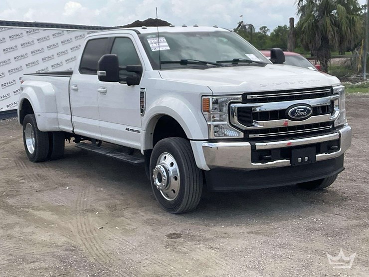 2022-ford-f350-image-2