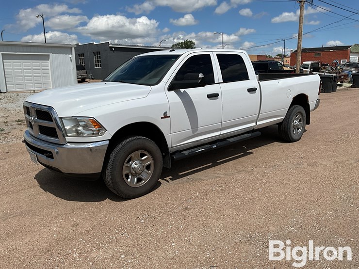 2015-dodge-2500-image-1
