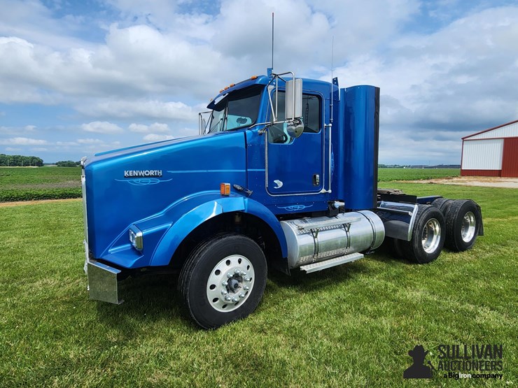 2012-kenworth-t800-image-1