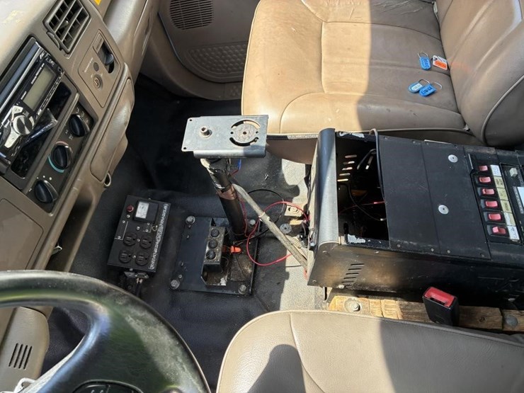 2001-ford-f350-image-18