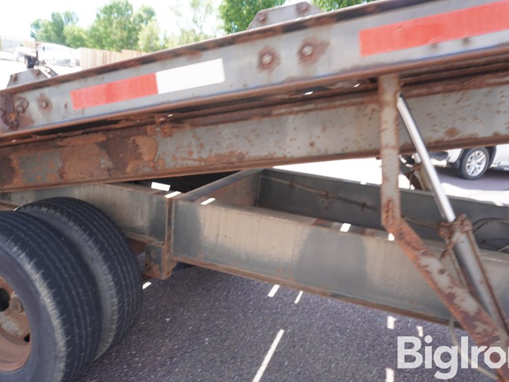 2007-iron-steer-10r25-25'-t/a-gooseneck-roller-trailer-image-10