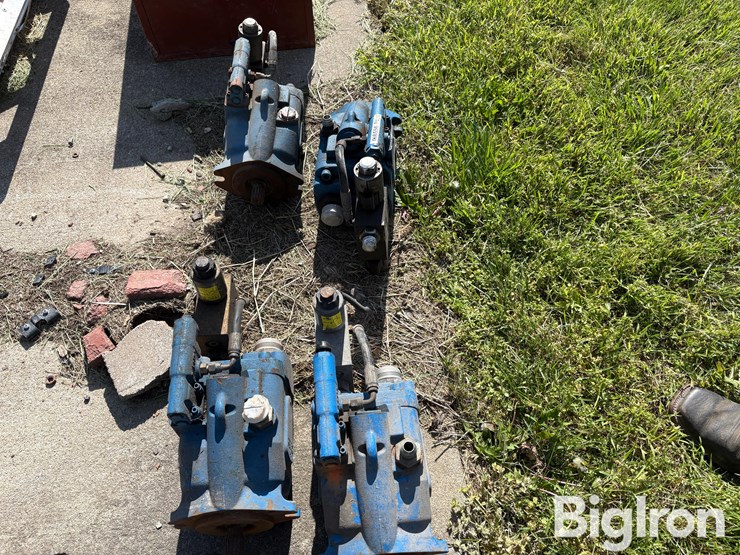 eaton-421ak-series-hydraulic-piston-pumps-image-3