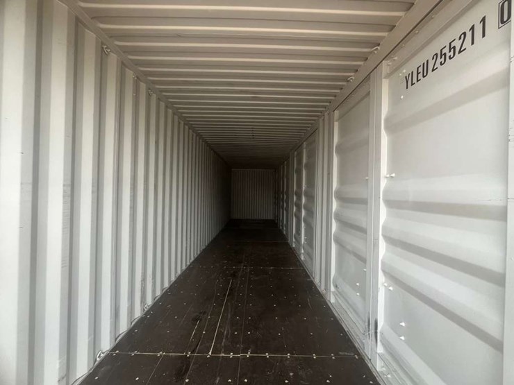 #4001-•-40ft-shipping-container-image-16