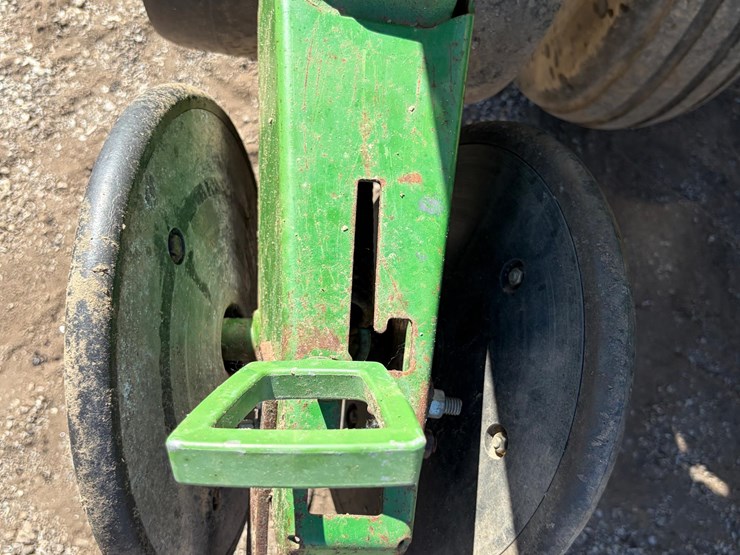 john-deere-7000-image-15