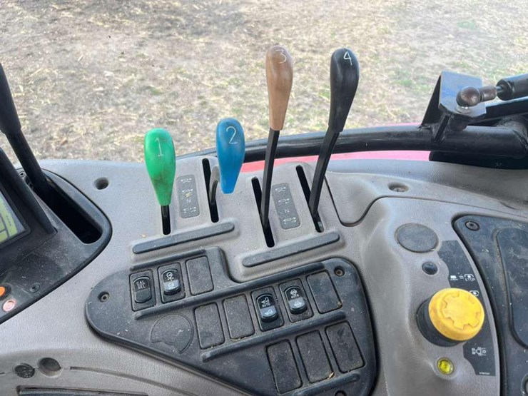 2019-case-ih-maxxum-150-image-34