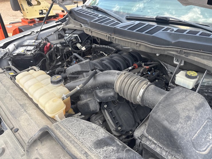 2021-ford-f150-xl-image-9