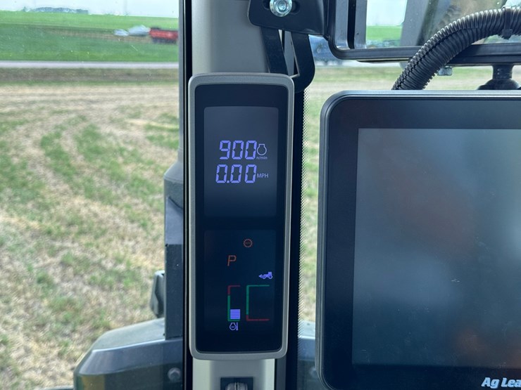 2023-john-deere-8r-340-image-50