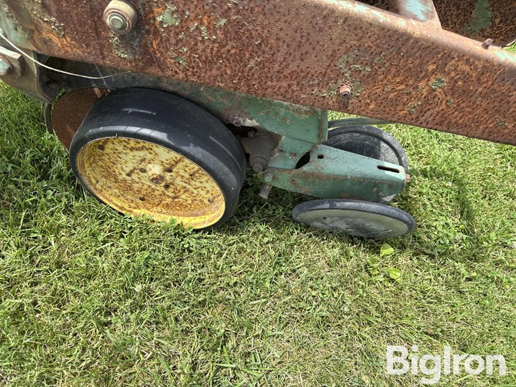 john-deere-7000-image-18