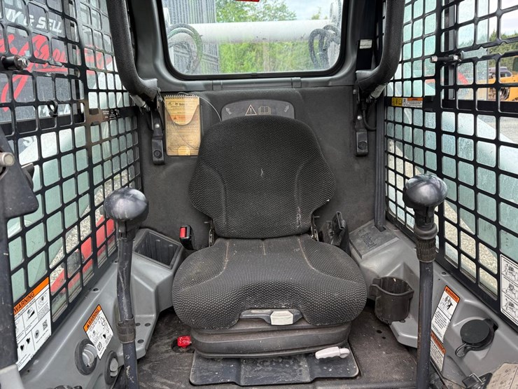 2022-bobcat-s740-image-18