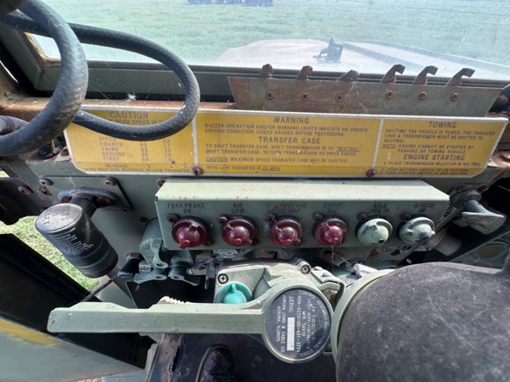 1984-am-general-m923-image-12
