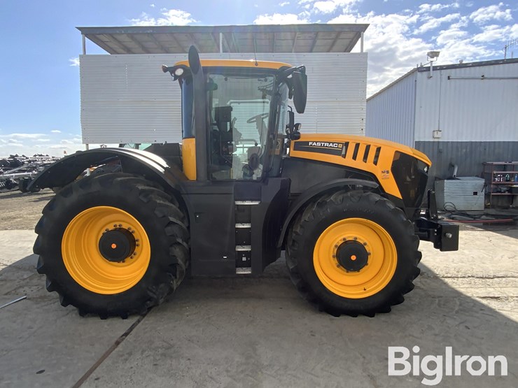 2022-jcb-8330-fastrac-4wd-tractor-image-4