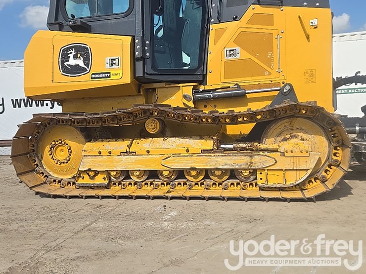 2023-deere-650k-lgp-image-14