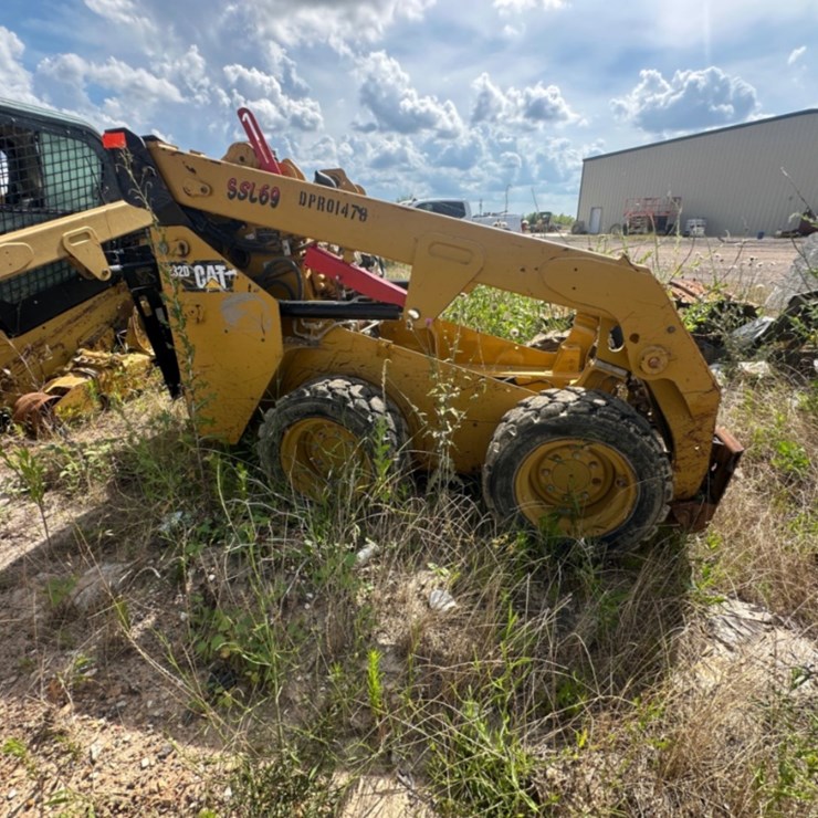2019 CATERPILLAR 232D