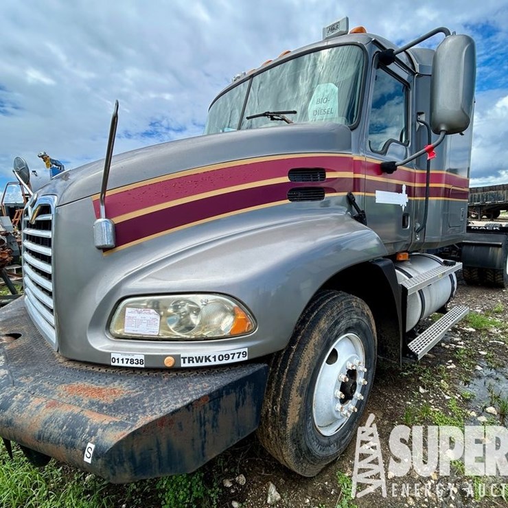 (x) (9-68) 2007 MACK CXN613 T/A Truck Tractor w/Sl...
