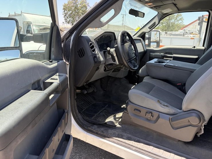 2011-ford-f250-image-13