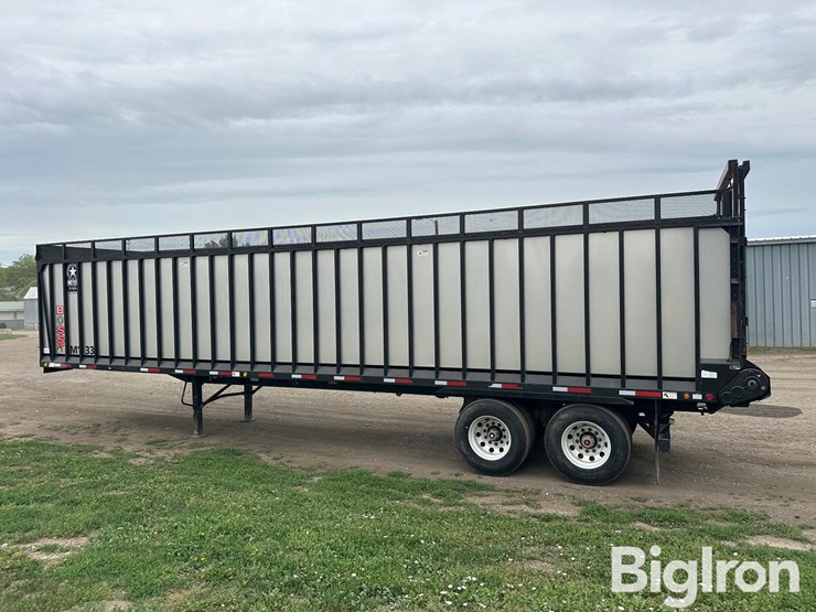 2013-meyer-9140t-boss-rt-t/a-live-bottom-forage-trailer-image-8