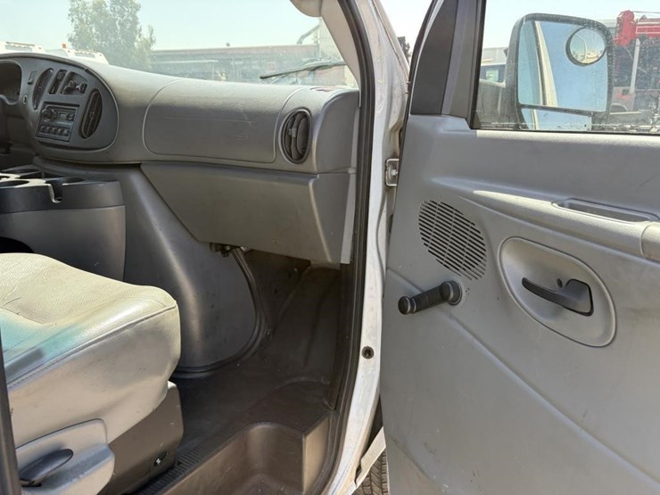 2006-ford-e350-sd-image-10