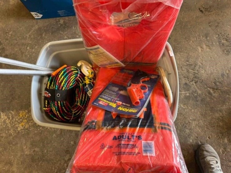boat-supplies,-life-jacket,-rope,-flare-pistol-image-1