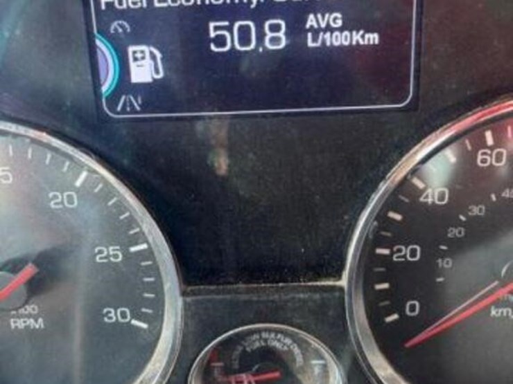 2021-kenworth-t880-image-3