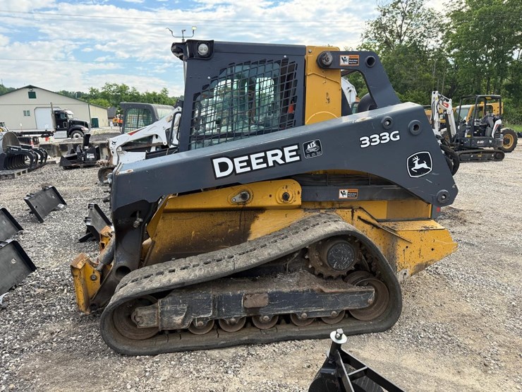 2017-deere-333g-image-5