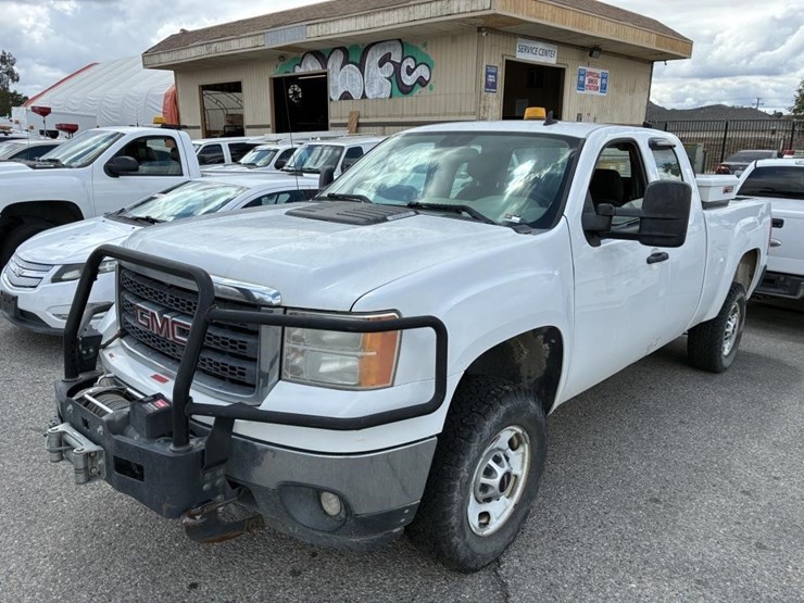 2012-gmc-sierra-2500-image-1