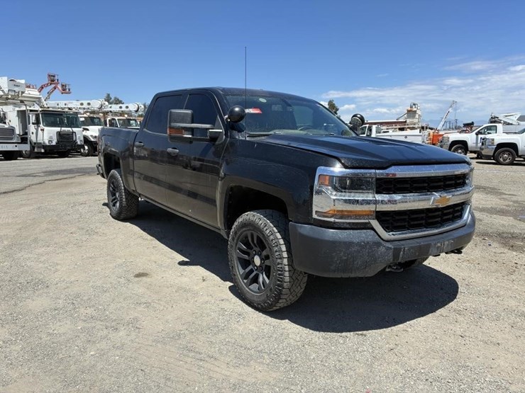 2018-chevrolet-silverado-1500-image-2