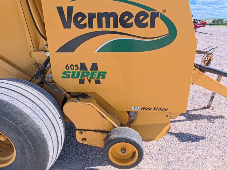 2010-vermeer-605-image-53