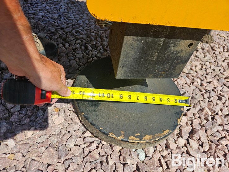 2025-handy-hpd680-skid-steer-post-driver-image-14