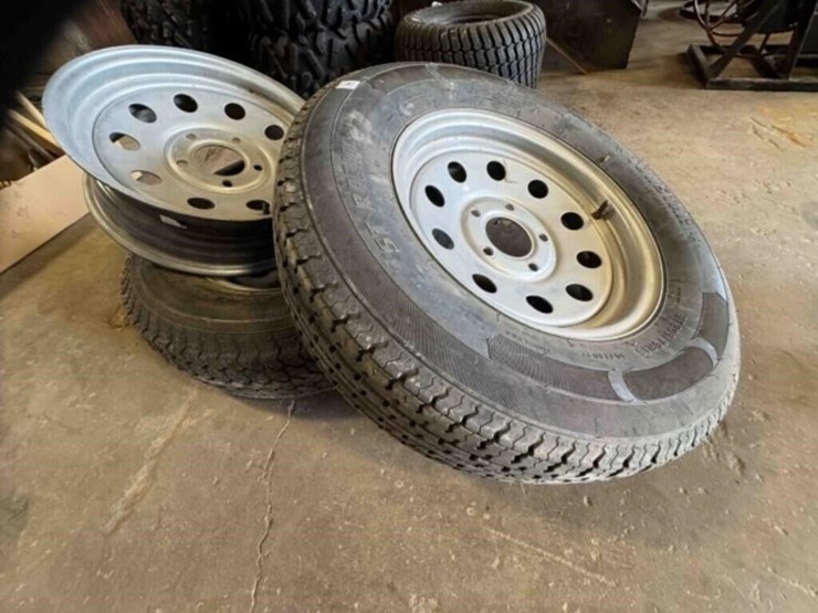 2-tires,-3-wheels,-205/75r-15,-5-hole-image-1