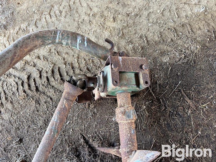 john-deere-12-image-5
