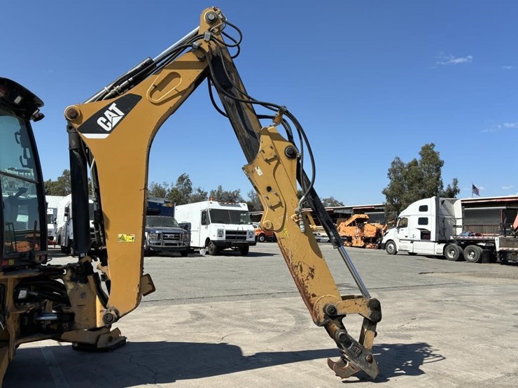 2014-caterpillar-430e-image-12