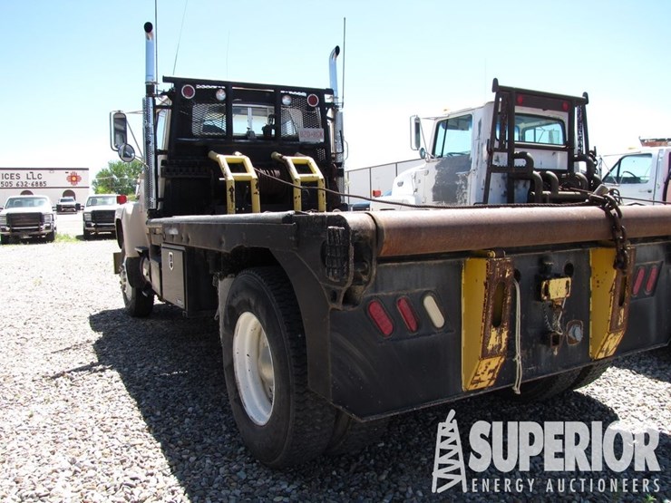 1981-ford-8000-image-5