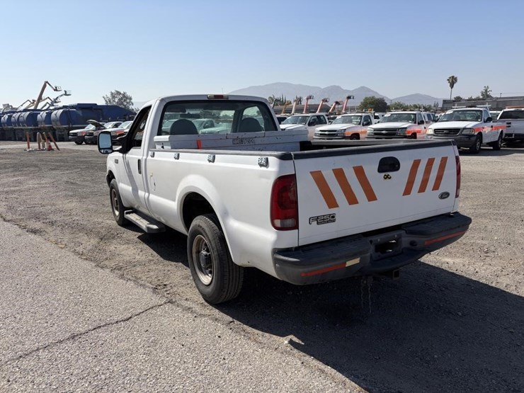 2004-ford-f250-image-4
