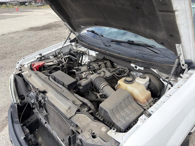 2013-ford-f150-xl-image-6