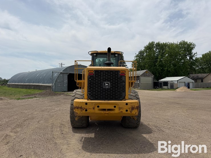 john-deere-744-image-6