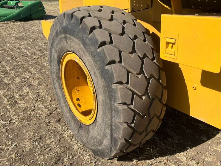 deere-524k-image-24