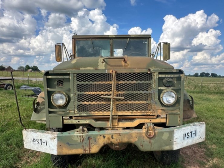 1984-am-general-m923-image-2