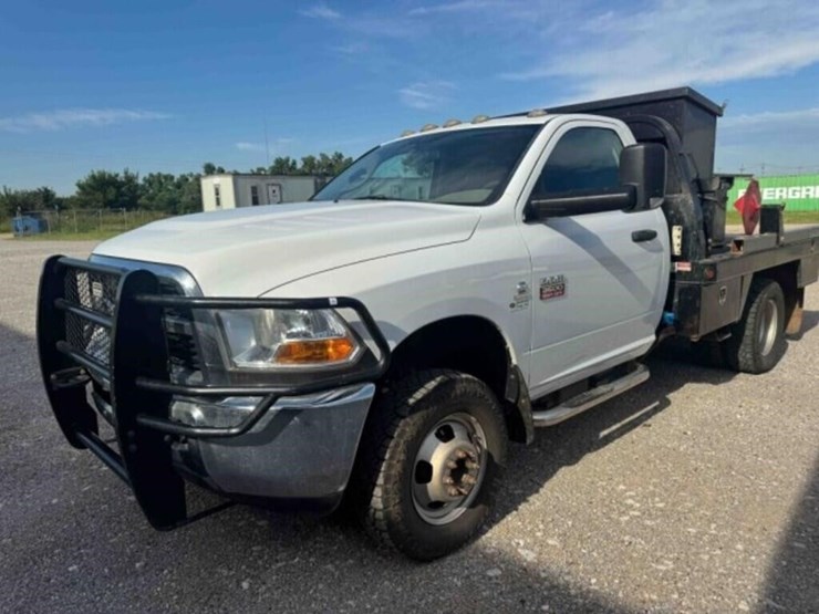 2010-dodge-ram-3500-image-1