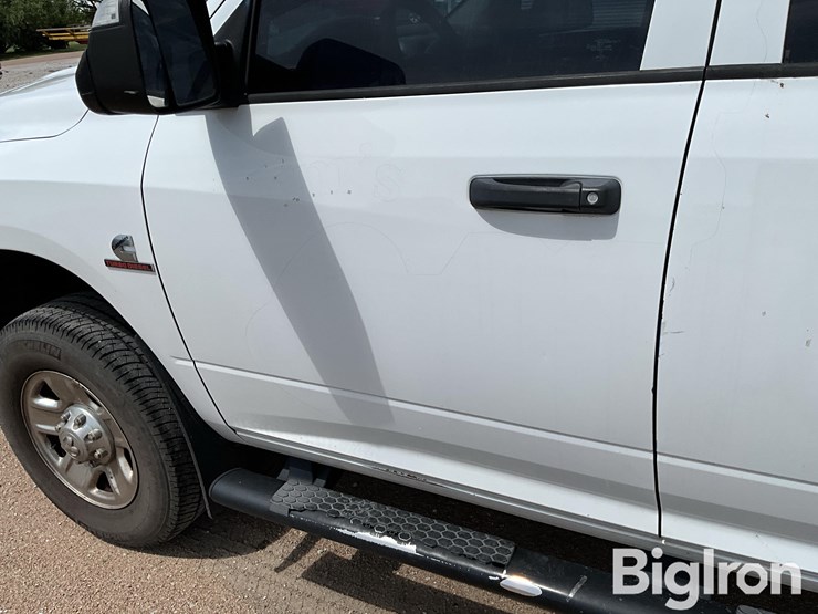 2015-dodge-2500-image-15