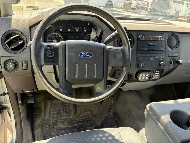 2011-ford-f250-image-15