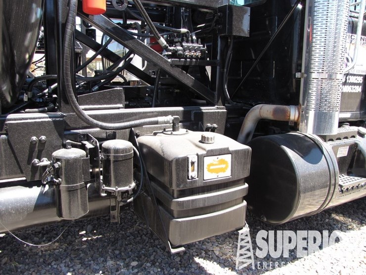 2002-mack-rd688s-image-13