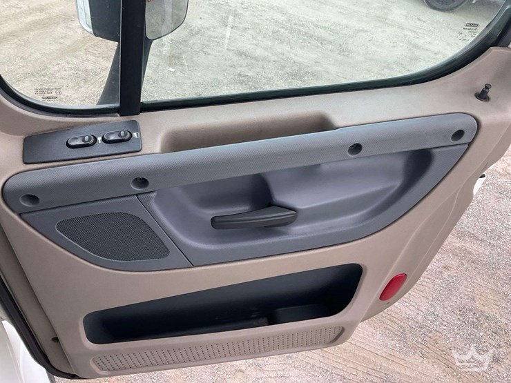 2017-freightliner-cascadia-125-image-23