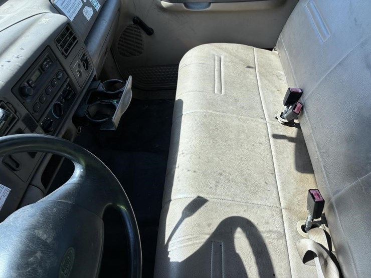2001-ford-f250-image-15