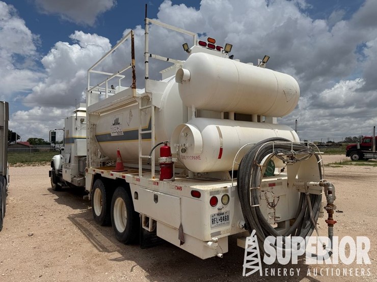 2004-overland-50'-image-6