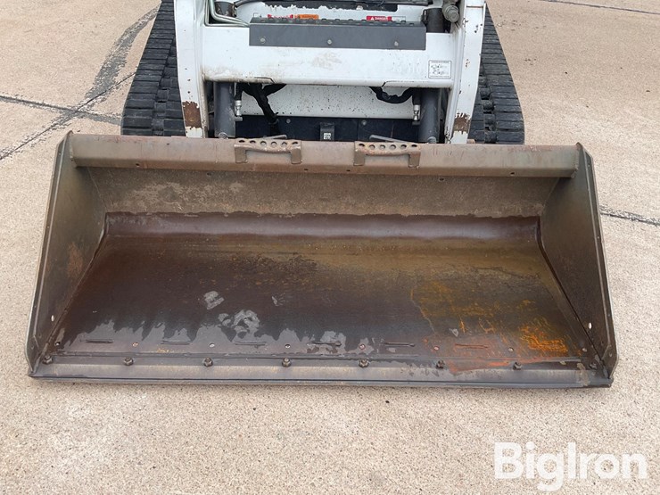 2012-bobcat-t190-image-15