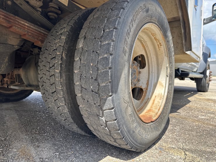 #3616-•-2018-ram-5500-4x4-40ft-bucket-truck-image-24