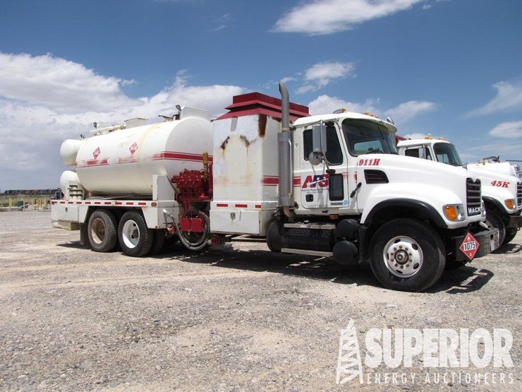 (x)-(6-11)-2006-mack-cu713-hot-oil-truck,-vin-1m2a...-image-16