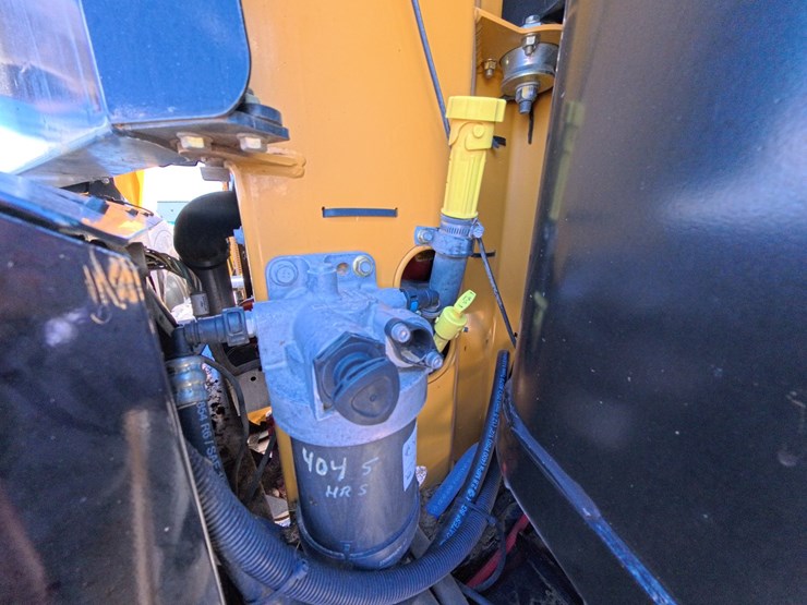 #1027-•-2020-vermeer-zr5-self-propelled-baler-image-80